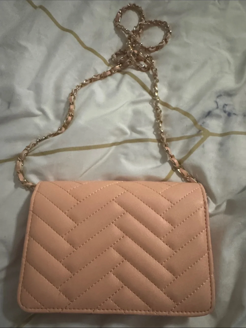 Bebe peach colored  Quilted Blush Crossbody with Gold Chain new no tags